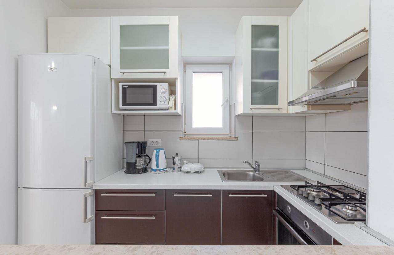Koraca B4 Apartman Kirmenjak Kültér fotó