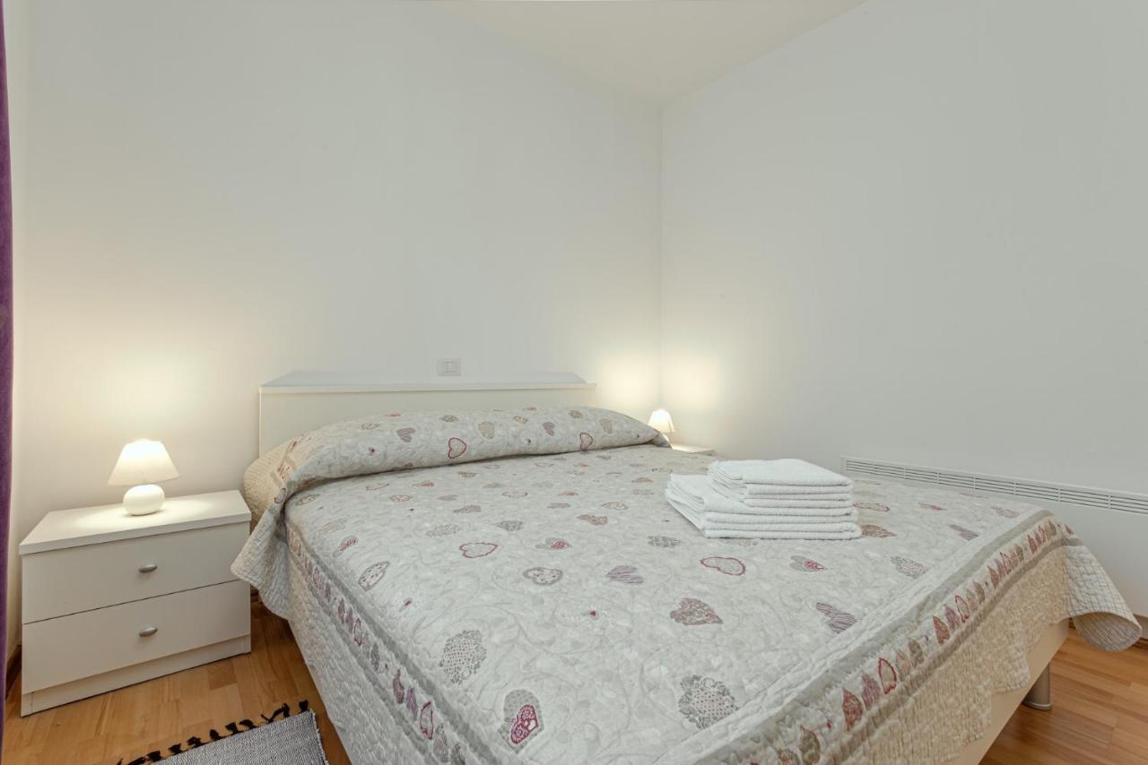 Koraca B4 Apartman Kirmenjak Kültér fotó